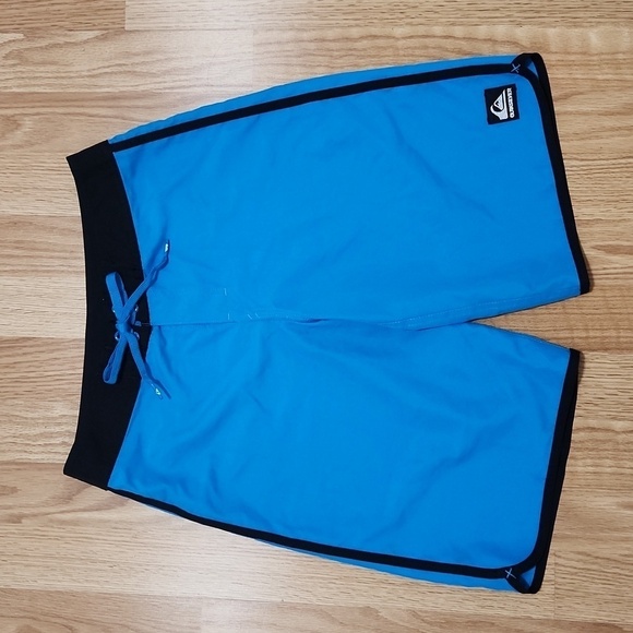 QUIKSILVER Men's 20" Board Shorts Unlined Swimming Trunks Back Pocket Size 28 - Picture 1 of 11